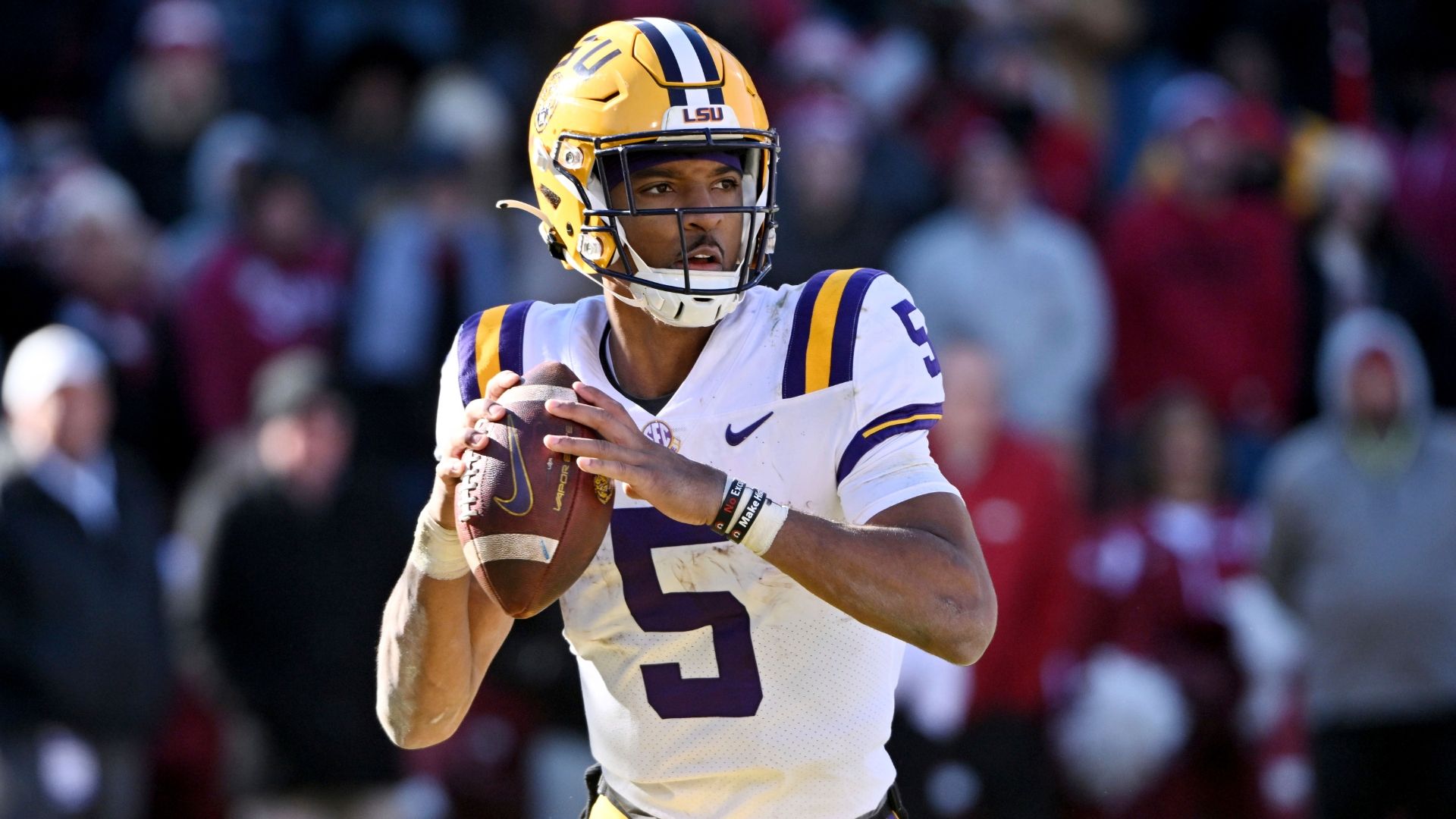 Can QB Daniels make Burrow-like leap in Year 2 at LSU?